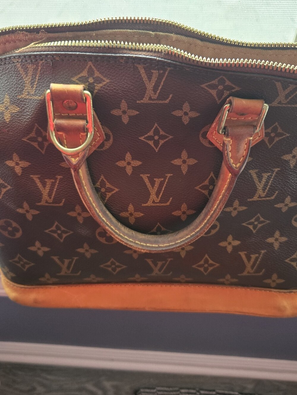 Louis Vuitton Brown Monogram Alma Handbag - Picture 3 of 16